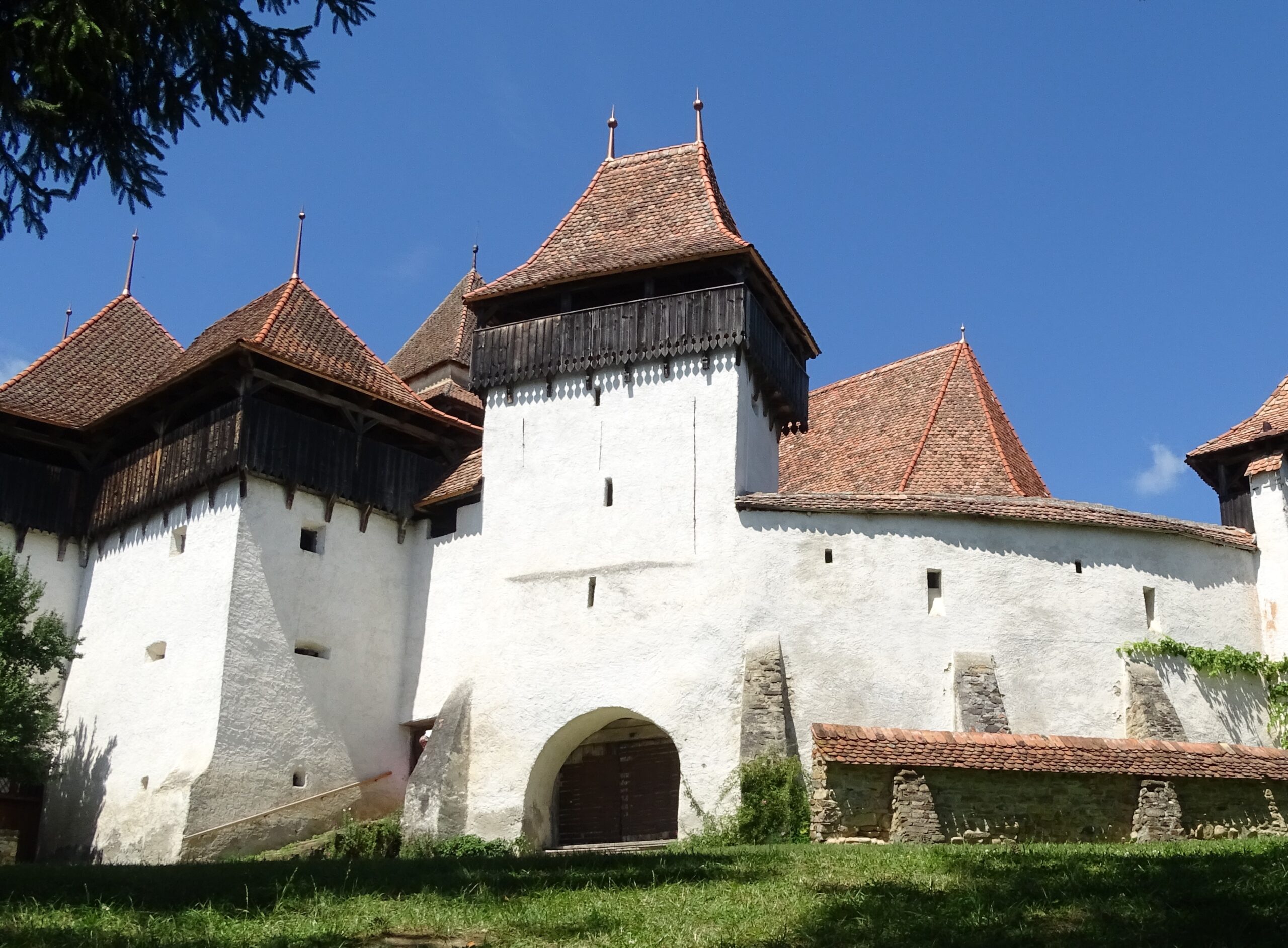 cetati si biserici fortificate Transilvania